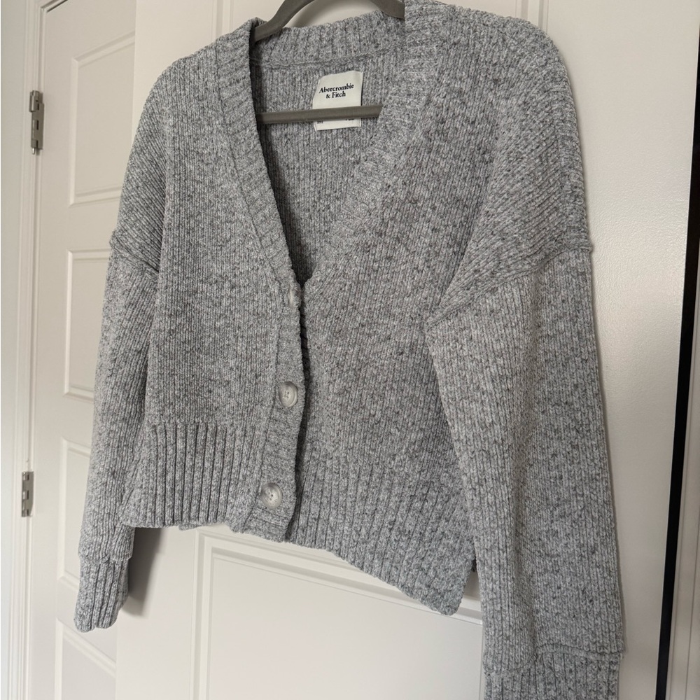 Abercrombie & Fitch Heather Gray Women's Cardigan